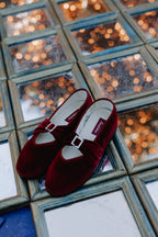 Handcrafted Gondolina Biennale Ballet Flat in red velvet, featuring authentic Venetian design, Lifestyle details
