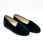 Handcrafted Gondolina Alberoni flats in dark green velvet, featuring authentic Venetian design, close-up