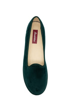 Handcrafted Gondolina Alberoni flats in dark green velvet, featuring authentic Venetian design, top view