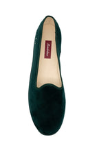 Handcrafted Gondolina Bucintoro flats in dark green velvet, featuring authentic Venetian design, top view