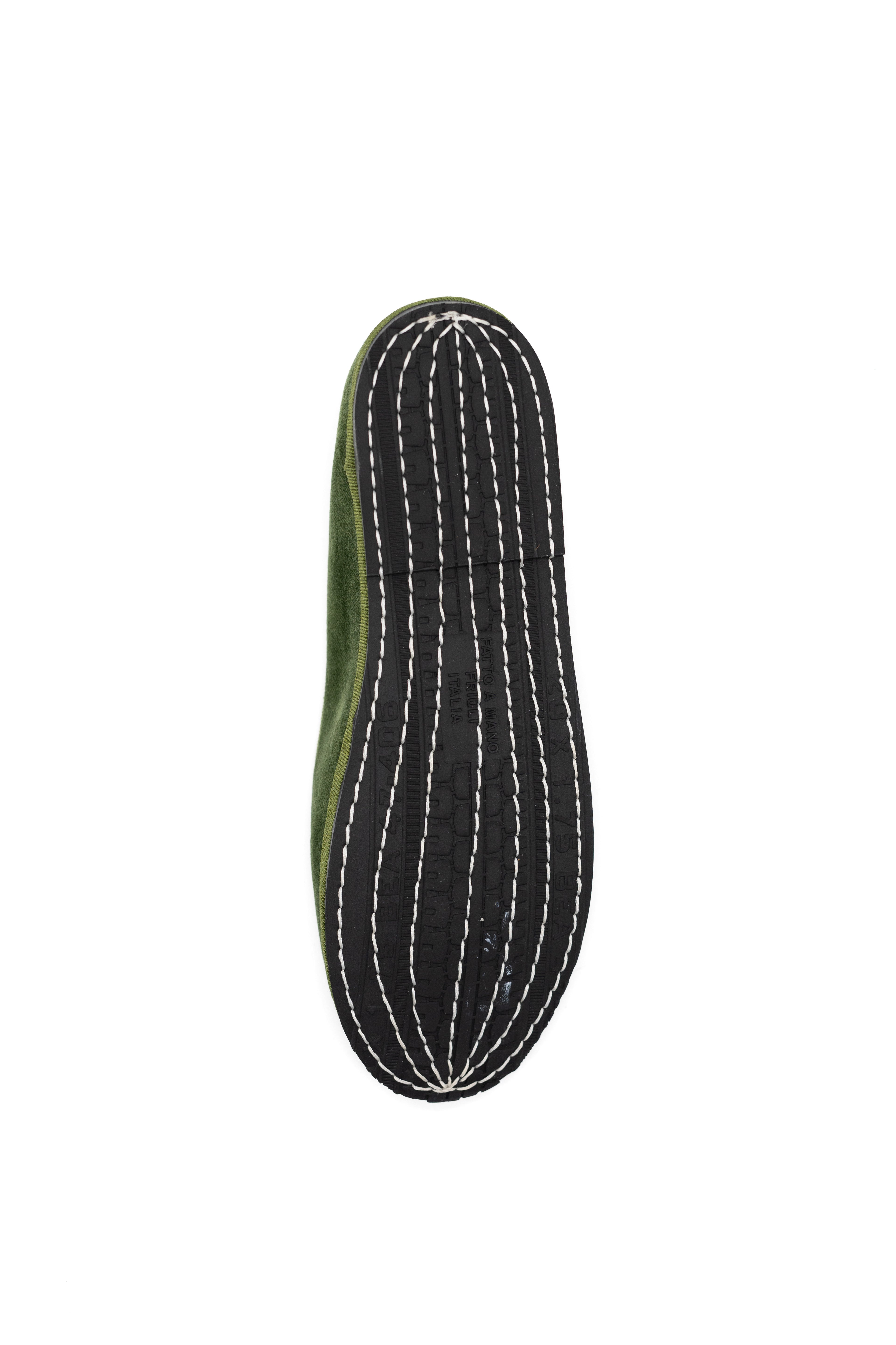 Handcrafted Gondolina Sant Erasmo flats in light green velvet, featuring authentic Venetian design, sole detail