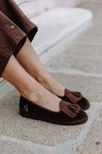 Handcrafted Gondolina Loita fringe tassel flats in brown velvet for women, featuring authentic Venetian design, logo details
