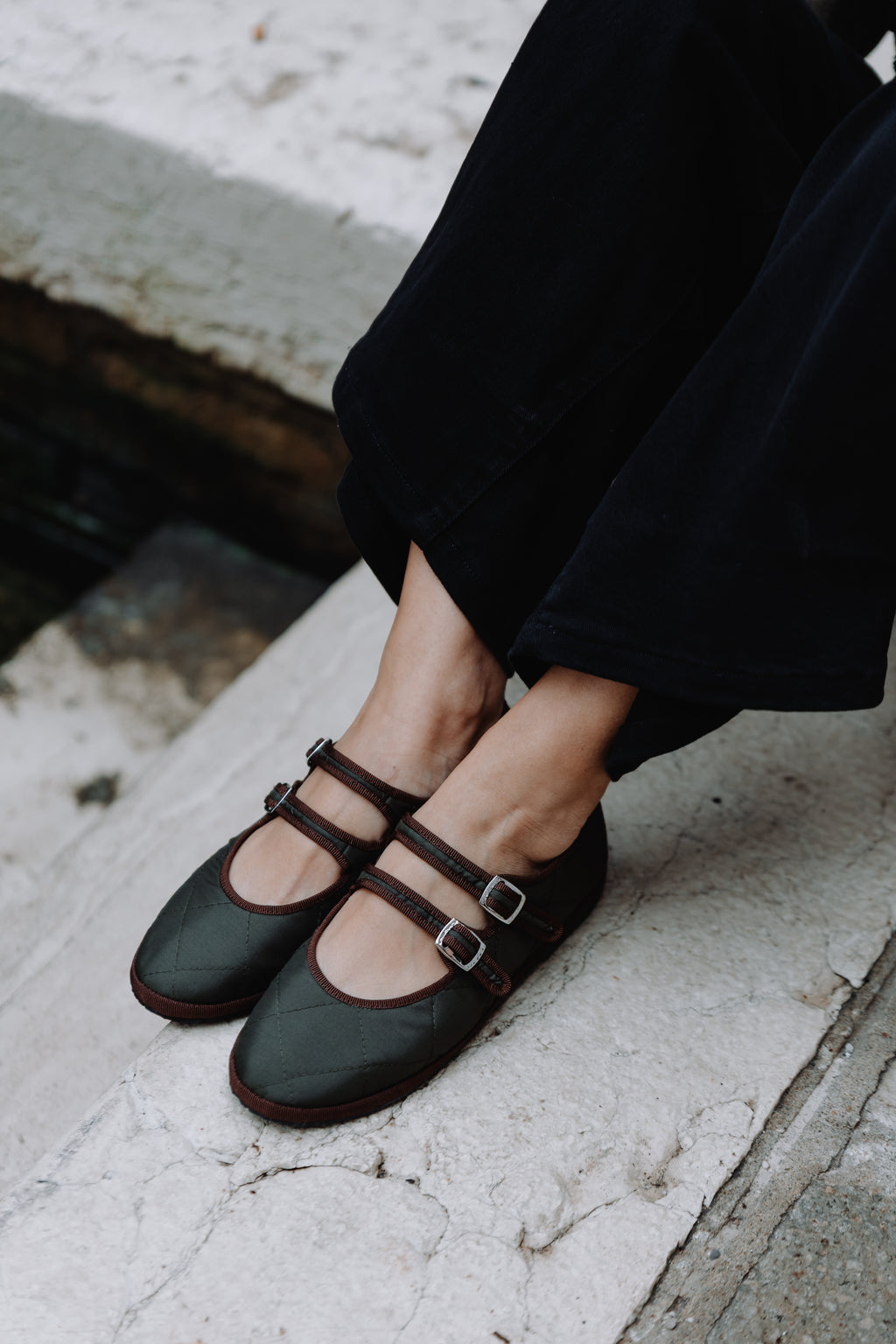 Handcrafted Gondolina Acqua Alta Mary Jane waterproof in green nylon, featuring authentic Venetian design, close-up