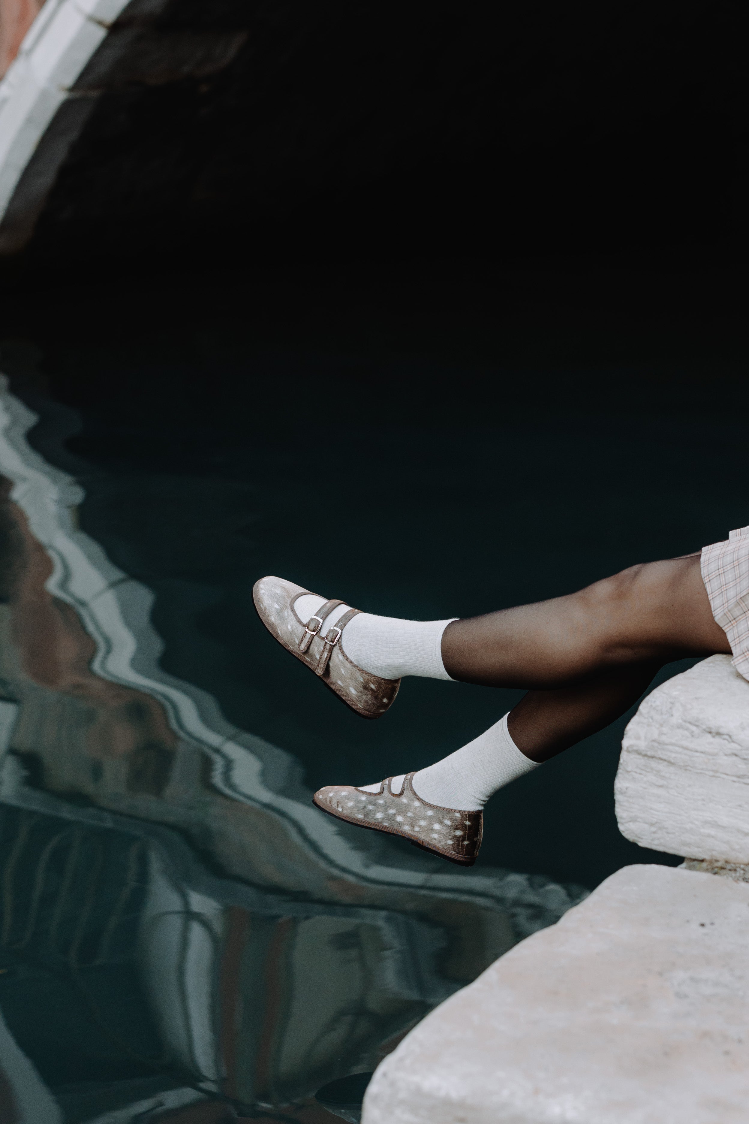 Handcrafted Gondolina Deer Mary Jane in deer print, featuring authentic Venetian design, detail