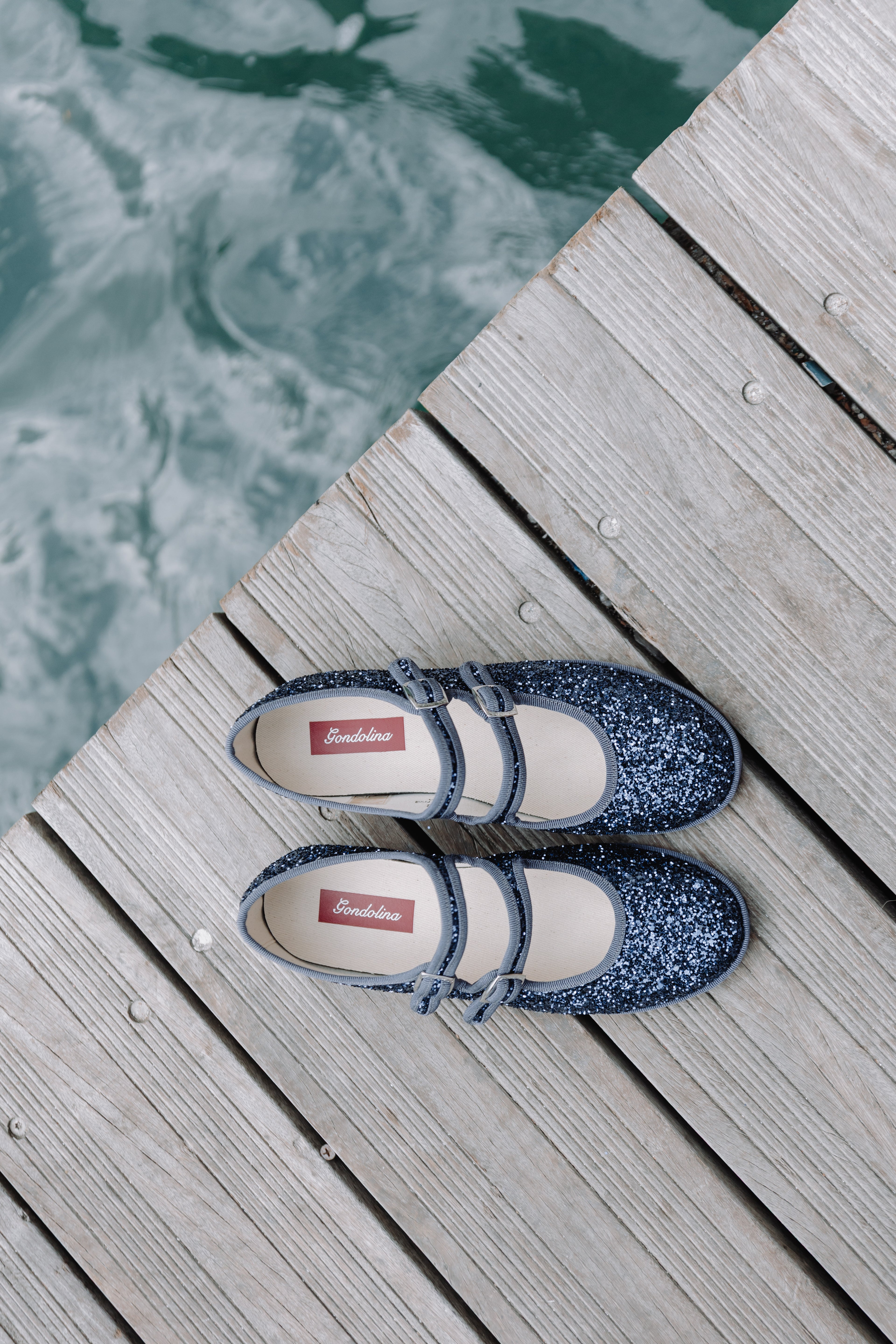 Handcrafted Gondolina Gran Canale Mary Jane in blue glitter, featuring authentic Venetian design, lifestyle
