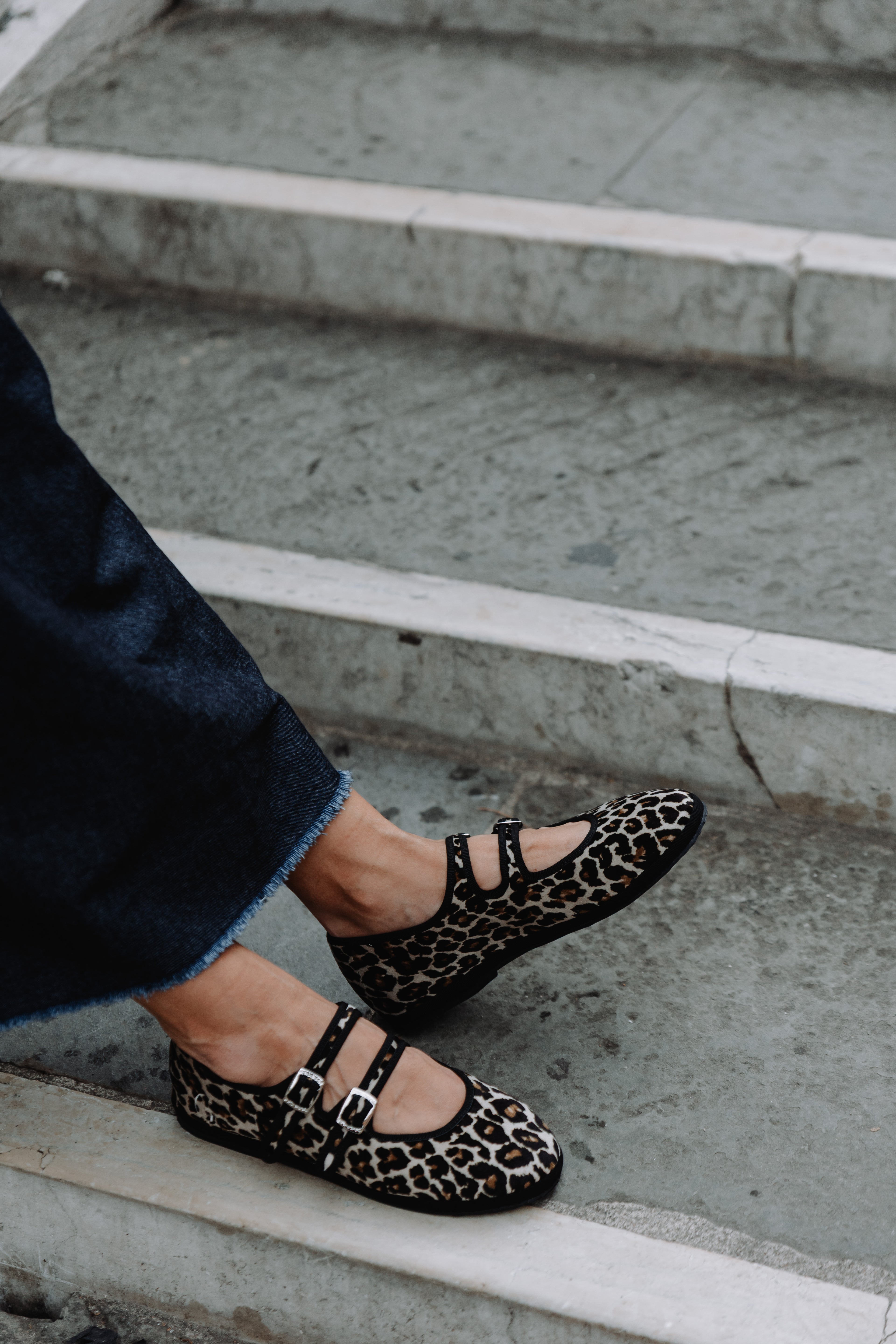 Handcrafted Gondolina Zebra Mary Jane in leopard print velvet, featuring authentic Venetian design, details