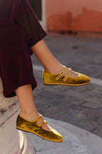 Handcrafted Gondolina Nina Mary Jane in yellow silk velvet, featuring authentic Venetian design, lifestyle