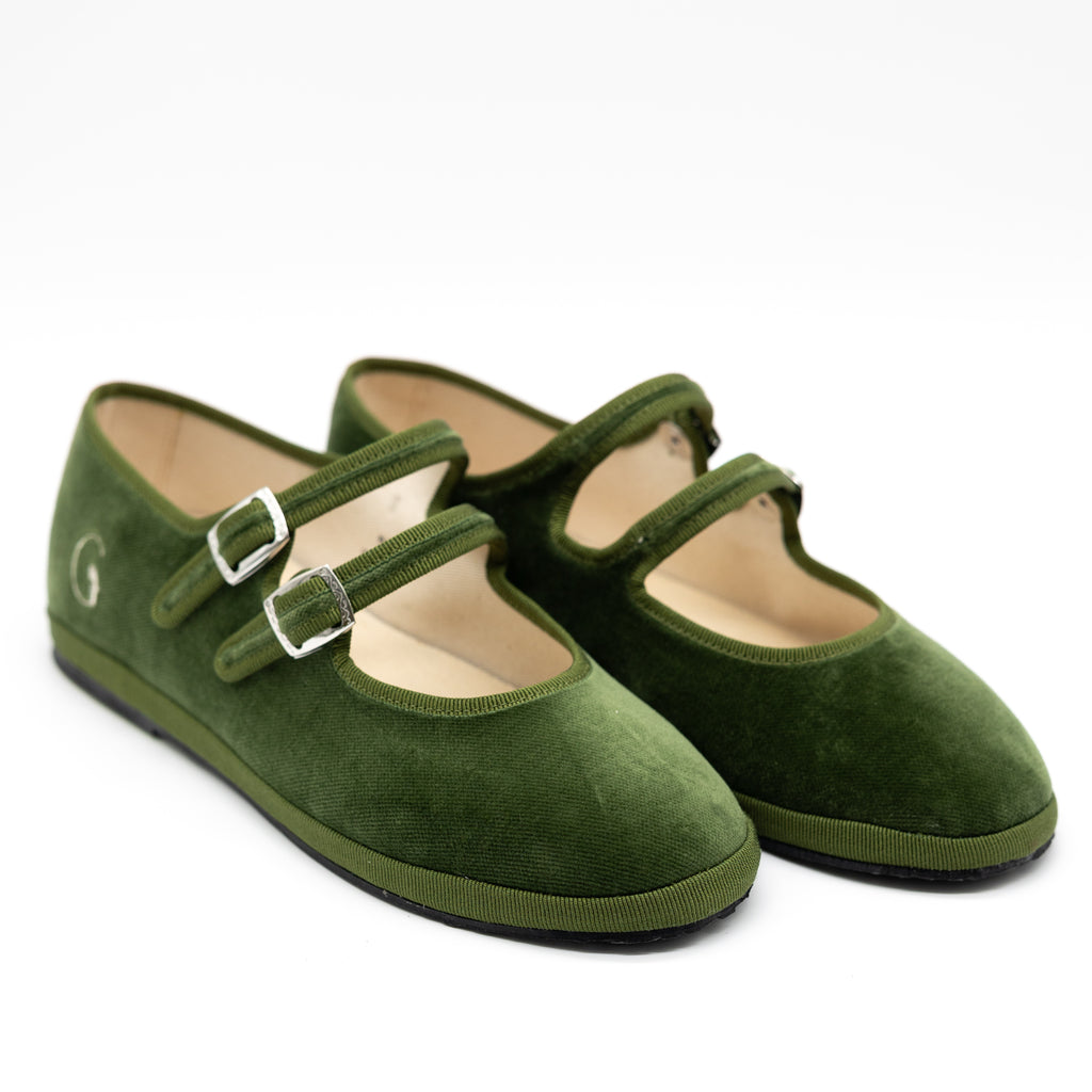 Handcrafted Gondolina Sofia Mary Jane in light green velvet, featuring authentic Venetian design, detail