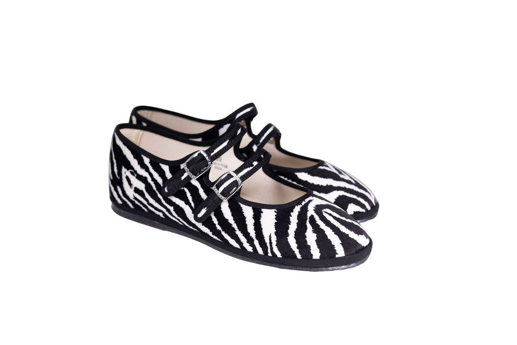Handcrafted Gondolina Zebra Mary Jane in zebra print velvet, featuring authentic Venetian design, detail