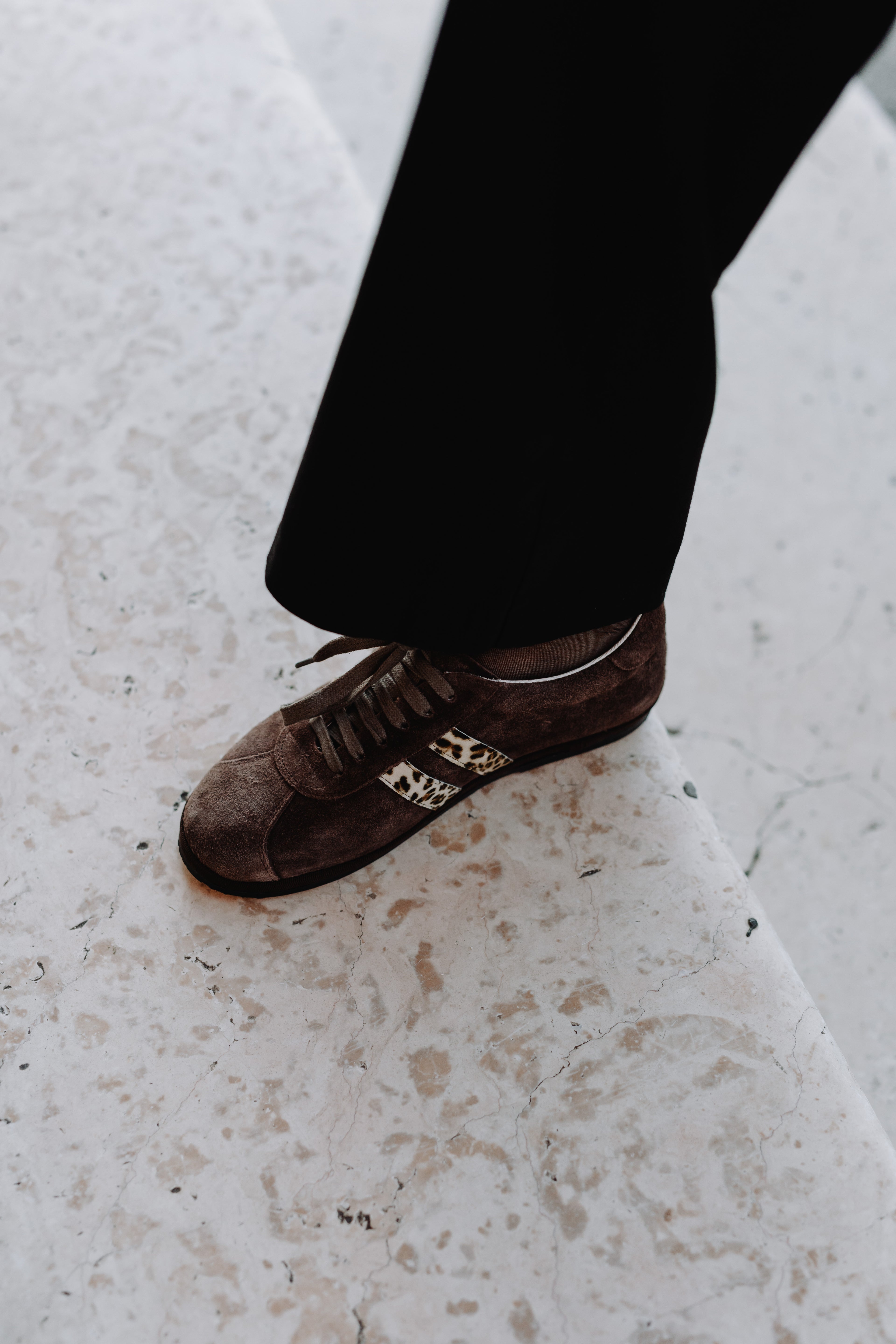 Handcrafted Gondolina Caorlina Sneakers in brown suede and leopard detail, featuring authentic Venetian design, details